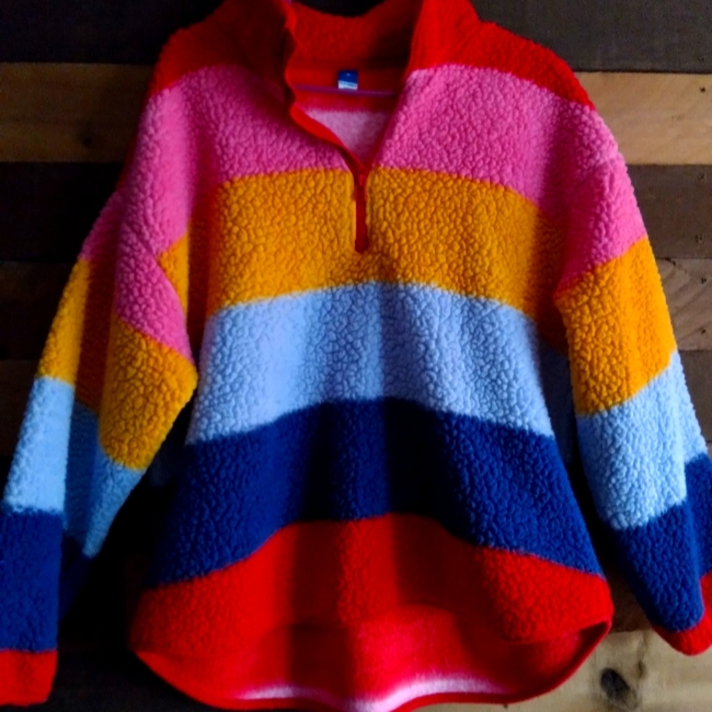 Old navy rainbow medium sherpq fleece